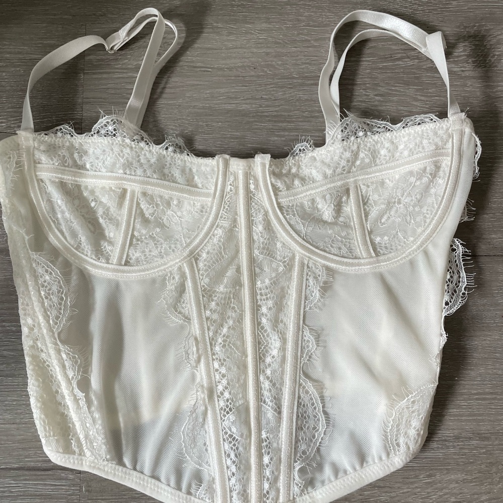 La Hearts Cream Lace Bustier